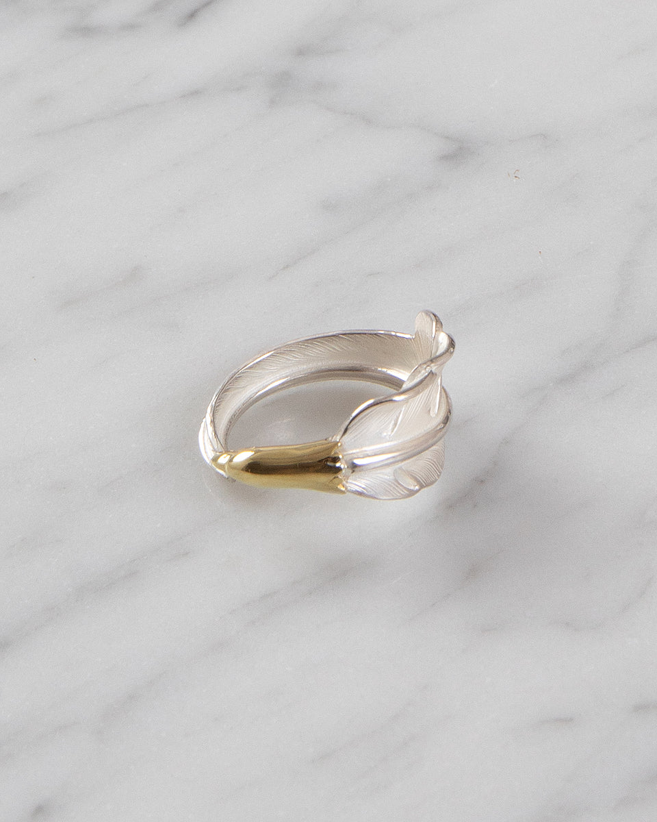 Larry Smith 18K Eagle Head Kazekiri Feather Pinkie Ring