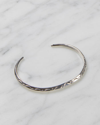 Larry Smith Extra Thin Triangle Bangle Leaf, Silver