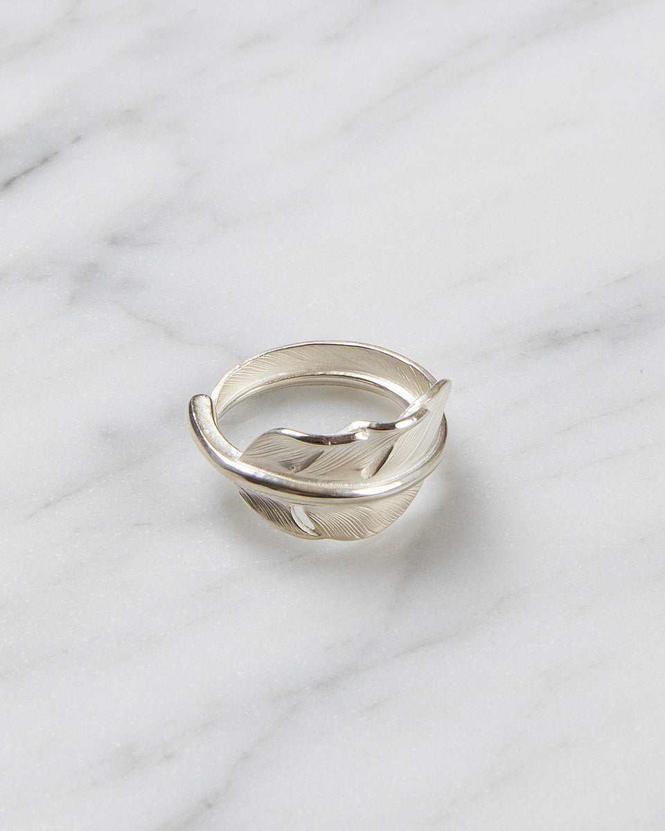 Larry Smith Kazekiri Pinkie Feather Ring