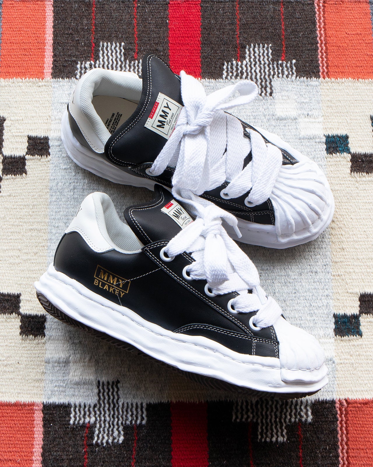 【美品】メゾンミハラヤスヒロ　BLAKEY PUFFER 2024ss シルバー 美品】メゾンミハラヤスヒロ BLAKEY PUFFER 2024SS シルバー